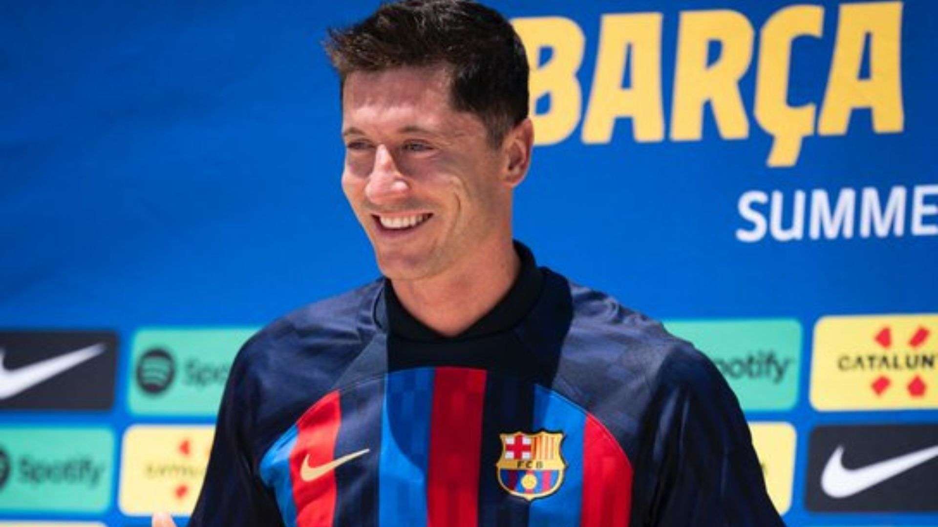 众都屏住了 众都屏住了