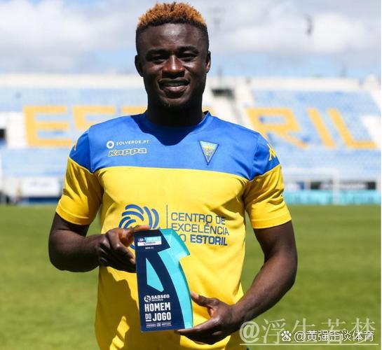 阿齐兹闪耀全场 青岛西海岸力克梅州客家 阿齐兹闪耀全场 青岛西海岸力克梅州客家